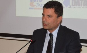 Η Πολιτική Αναδίπλωση και η Ευθύνη της Εξουσίας. Το παρελθόν ως βάρος και το παρόν ως δοκιμασία