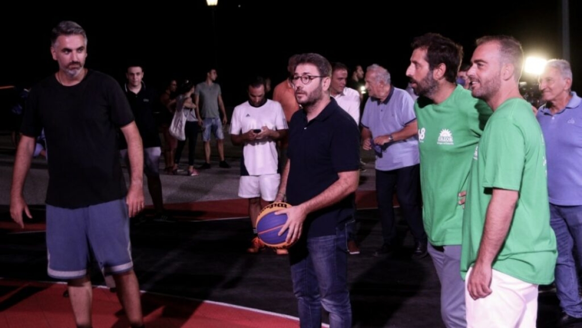 Στο χειρουργείο ο Νίκος Ανδρουλάκης μετά την ρήξη χιαστού