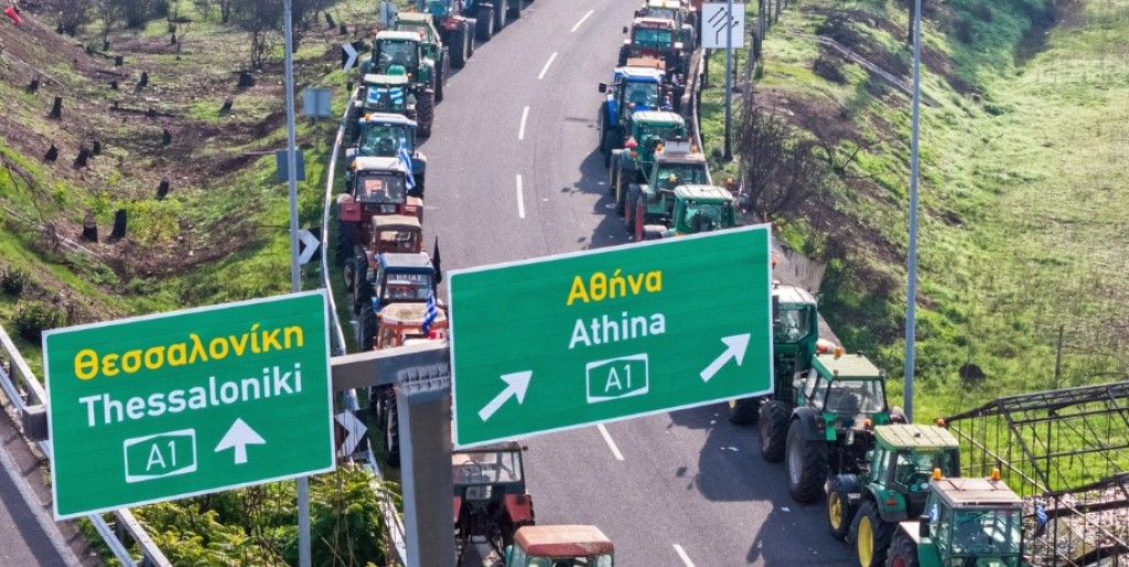 Σε πορεία σύγκρουσης η κυβέρνηση με τα μπλόκα που λένε όχι στο διάλογο – Στις 3 η συνάντηση Μητσοτάκη με αγρότες