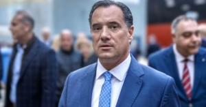 Γεωργιάδης για την πυρκαγιά στη Σταμνά: «Ηλικιωμένοι μεταφέρθηκαν στο Κέντρο Υγείας Αιτωλικού»