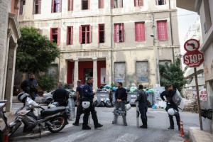 Ηράκλειο: Έξι συλλήψεις για την επίθεση με αβγά στον Μάκη Βορίδη από την κατάληψη Ευαγγελισμός