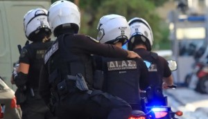 Ρομά αστυνομικοί μέσα στους καταυλισμούς - Όλο το σχέδιο Χρυσοχοΐδη