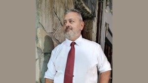 Από τα εξώδικα Δημητριάδη έως τις μηνύσεις Λαζαρίδη - Η οργανωμένη στοχοποίηση γυναικών του ΠΑΣΟΚ από τον στενό κύκλο του Πρωθυπουργού