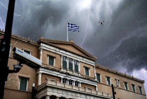 Η τριπλέτα της ανασφάλειας του Μητσοτάκη