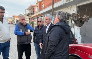 Στον κάμπο του Ευηνοχωρίου ο Κώστας Καραγκούνης – Ζήτησε την επίσπευση της καταγραφής των ζημιών