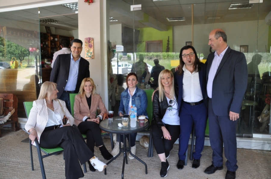 Σε Αγία Βαρβάρα, Αγία Παρασκευή, Καστανούλα, Κερασιά, Σιτόμενα Σκουτερά, Καμαρούλα και Άγιο Νικόλαο ο Γιώργος Παπαναστασίου