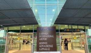 Διαδοχικά ακυρώνουν πτήσεις οι αεροπορικές από και προς την Κύπρο: Θα απαγορευτούν συνολικά;