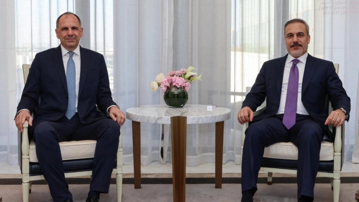 Συνάντηση Γεραπετρίτη-Φιντάν την ώρα που τουρκική κορβέτα εμπόδιζε συντήρηση καλωδίων βόρεια της Κρήτης!