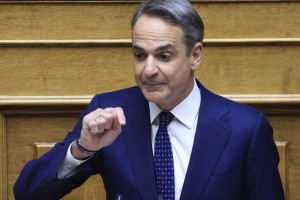 Μητσοτάκης: Το «καρφί» για Καραμανλή, Σαμαρά, Τσίπρα – «Οι πολιτικοί του καναπέ και η Ιθάκη του εξώστη»