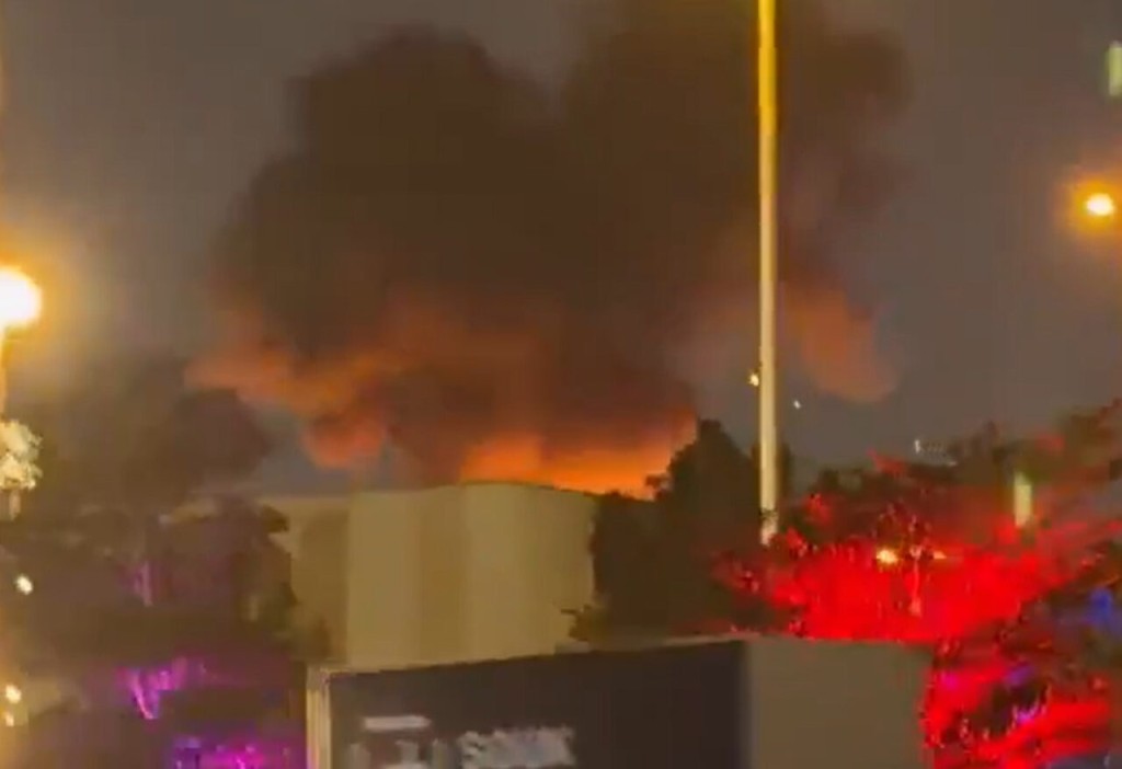 Ντουμπάι: Η στιγμή που drone του Ιράν χτυπά το αμερικανικό προξενείο, φωνές, ουρλιαχτά