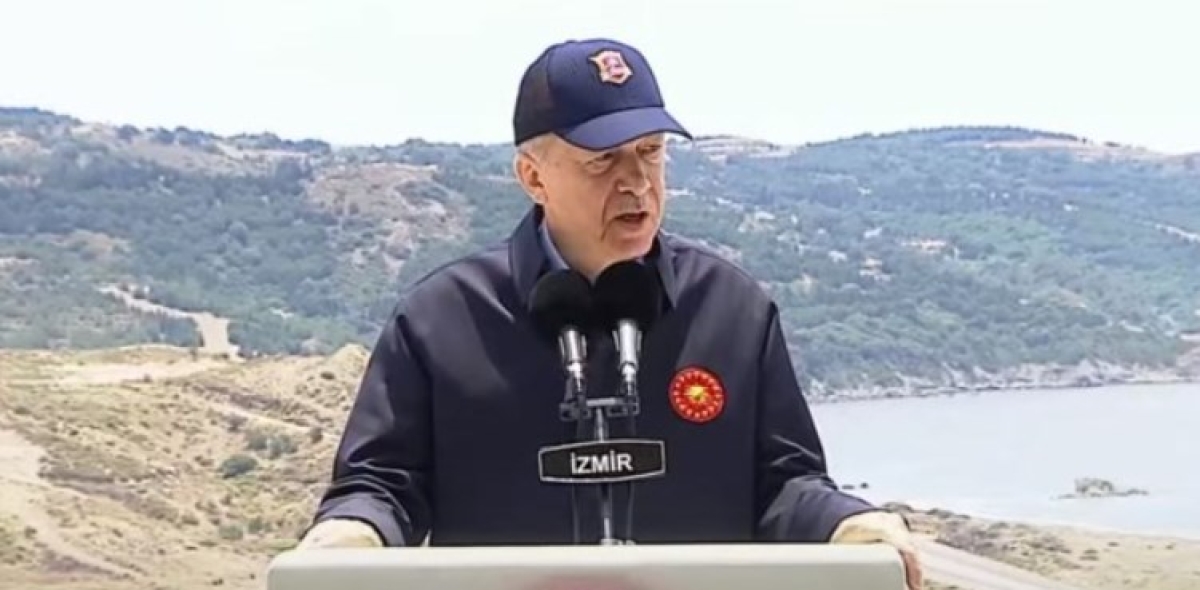 Εκτός ορίων ο Ερντογάν: Αμφισβήτησε ευθέως την ελληνική κυριαρχία στα νησιά του Αιγαίου – «Ελλάδα, θυμήσου την Σμύρνη»
