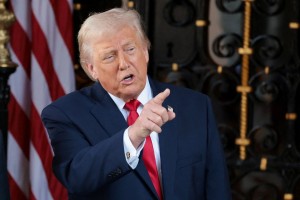 Ο Ν.Τραμπ κατέθεσε μήνυση σε βάρος της Εφορίας και του υπουργείου Οικονομικών: Zητά 10 δισ. δολάρια