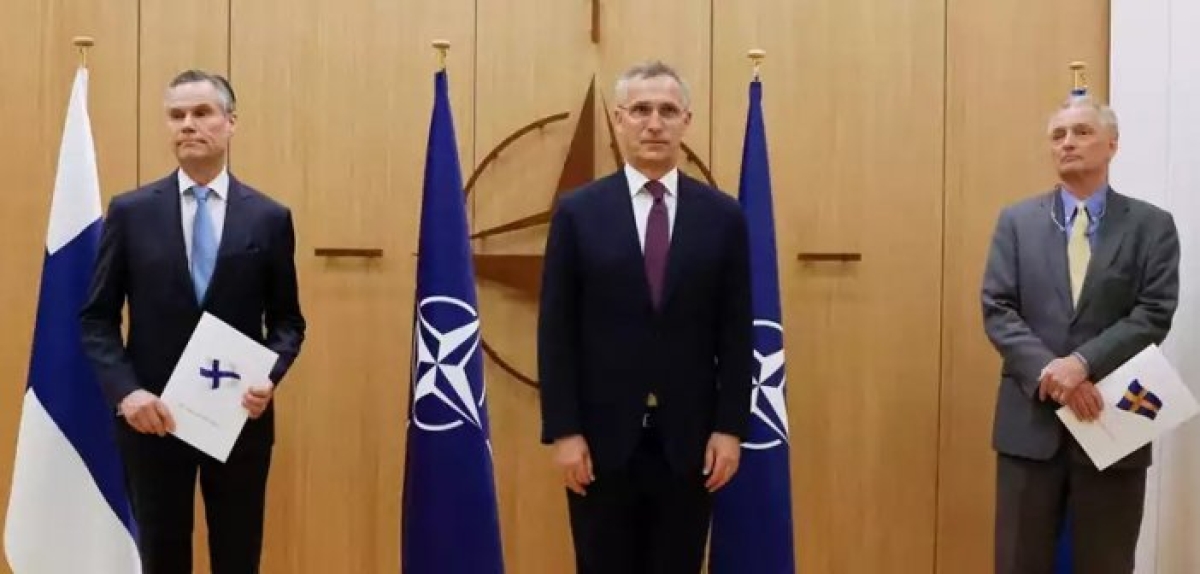 Ιστορική αλλαγή σελίδας: Φινλανδία και Σουηδία κατέθεσαν μαζί αίτημα για ένταξη στο ΝΑΤΟ