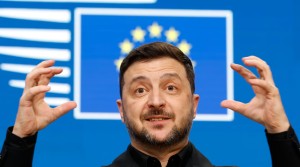 Ζελένσκι: «Θέλω 800 δισ.€ από ΕΕ και ΗΠΑ για να ανοικοδομήσω την Ουκρανία»