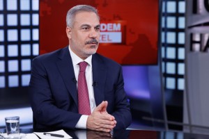 Νέο τουρκικό δόγμα εξήγγειλε ο Χ.Φιντάν: «Δεν θα περιμένουμε να μας κτυπήσουν – Θα κτυπήσουμε εμείς πρώτοι»