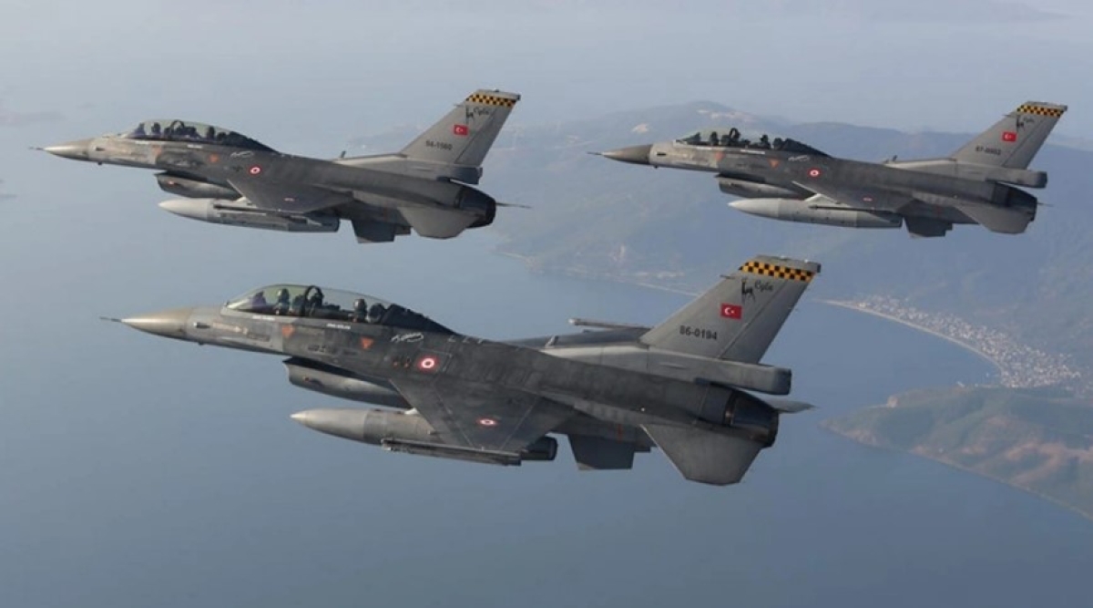 Μαχητικά πέταξαν στα 2,5 μίλια από την Αλεξανδρούπολη – Νέα πρόκληση και οργισμένη αντίδραση του ΥΠΕΞ