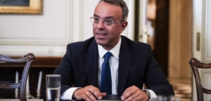 Σταϊκούρας: Ανοιχτό το ενδεχόμενο για νέα ρύθμιση 100 και 120 δόσεων