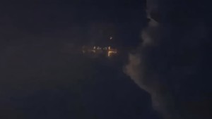 Μυστήριο πάνω από την Αστάνα: «Γιγαντιαίο αντικείμενο» στον ουρανό του Καζακστάν – Οπτική απάτη ή κάτι άλλο;