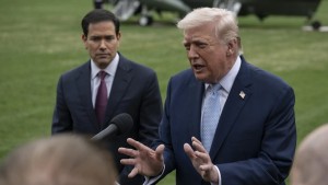 Τραμπ: «Αριστεροί και Δημοκρατικοί μισούν τη χώρα και τα στρατιωτικά μας επιτεύγματα»