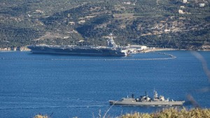Το USS Gerald R. Ford εκκένωσε το βόθρο του στην Κρήτη και απέπλευσε για την Ανατολική Μεσόγειο (βίντεο)