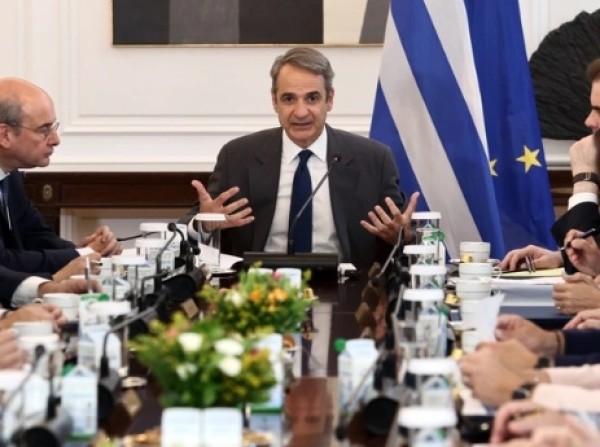 Τελευταίο Υπουργικό Συμβούλιο πριν τις διακοπές με το βλέμμα στη ΔΕΘ