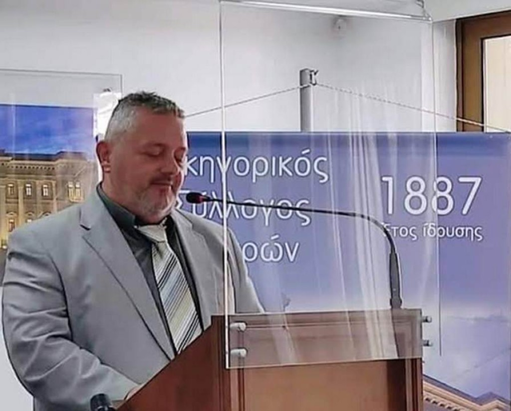 Με σπασμένα φρένα στον κατήφορο