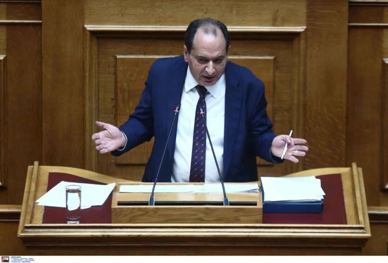Χ.Σπίρτζης: Δεν αποδέχεται τη βουλευτική έδρα του Γ.Καραμέρου μετά την παραίτησή του από τον ΣΥΡΙΖΑ