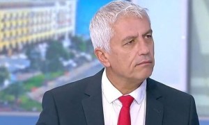 ΕΣΗΕΑ κατά Καλλιακμάνη: Χρησιμοποιεί παραπλανητικά αστυνομική ιδιότητα ενώ είναι υποψήφιος βουλευτής