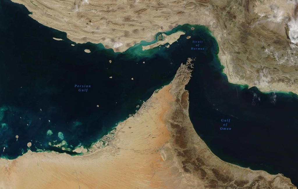 Ιράν: Μπορεί να «παγώσει» τη διέλευση από τα στενά του Ορμούζ για μήνες – Παράγει έως και 10.000 drones