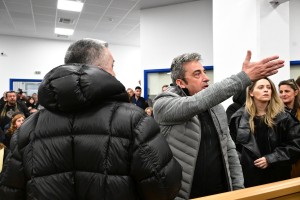 Ένταση στην δίκη των Τεμπών: Μ.Καρυστιανού προς τους 36 κατηγορούμενους – «Γιατί σας φοβίζει η δημοσιότητα;»