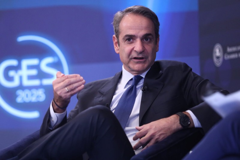 Μητσοτάκης για Τσίπρα: «Θα μπαίνατε σε ένα καράβι που ο καπετάνιος το έστειλε μια φορά στα βράχια;»