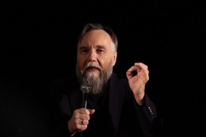 Ο Α.Ντούγκιν προειδοποιεί για «παγκόσμιο τσουνάμι»: «Tα γεγονότα που συμβαίνουν δε μοιάζουν με μεμονωμένες κρίσεις»