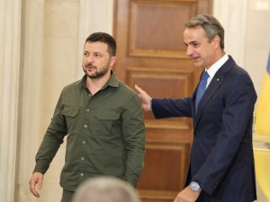 Τηλεφωνική επικοινωνία Κ.Μητσοτάκη με τον Β.Ζελένσκι: Ζήτησε συστήματα αεράμυνας από την Ελλάδα