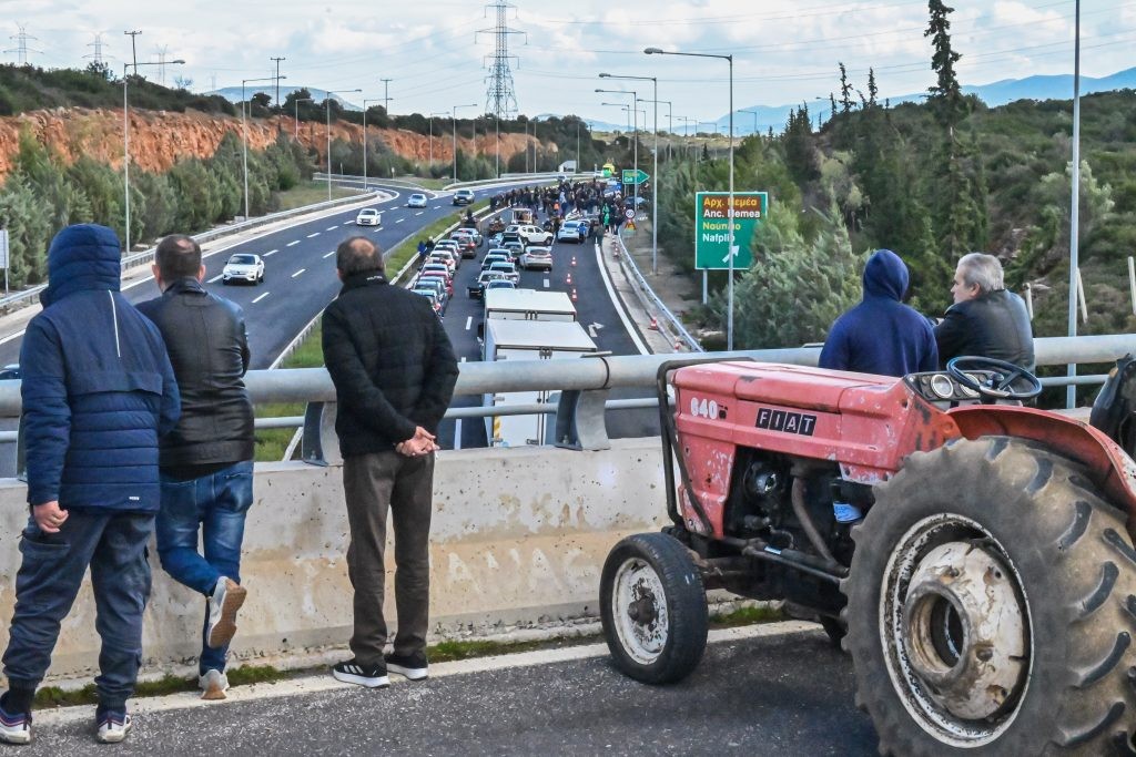 Τελεσίγραφο κυβέρνησης στους αγρότες: Την Τετάρτη εξειδικεύονται τα μέτρα με ή χωρίς την παρουσία τους