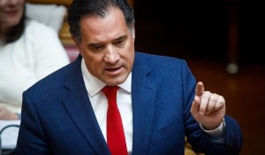 Άδωνις Γεωργιάδης: «Αν μιλήσετε για ρουσφέτια, θα βγάλω στο Twitter τα μηνύματα που στέλνατε σε μένα»