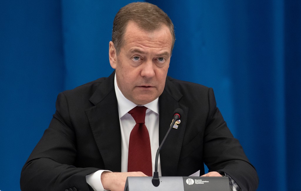 Ν.Μεντβέντεφ: «Ο Γ’ Παγκόσμιος Πόλεμος μπορεί να ξεκινήσει ανά πάσα στιγμή»