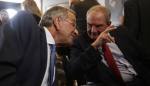 Κ.Καραμανλής και Α.Σαμαράς με συντονισμένες δηλώσεις τους «βάλλουν κατά ριπάς» την αγροτική πολιτική Κ.Μητσοτάκη