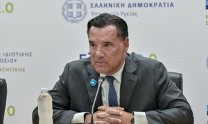 Γεωργιάδης: Εξετάζεται η τοποθέτηση QR code στην είσοδο ιατρείων με τις άδειες λειτουργίας τους