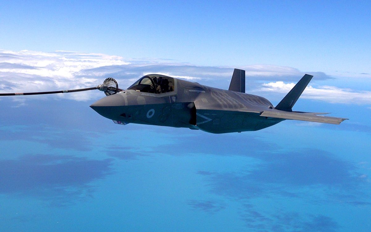 Σε τροχιά απόκτησης F-35 η Ελλάδα: Τι προβλέπει η συμφωνία μαμούθ για τα μαχητικά και τον στρατιωτικό εξοπλισμό