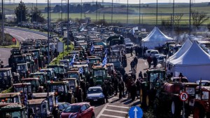 Αγρότες: Στον «αέρα» η συνάντηση με Μητσοτάκη – «Εμφύλιος» για τη σύνθεση των δύο κλιμακίων τους