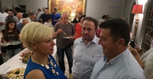 Δυναμική ομιλία της Μαρίας Καλπουζάνη στο Αγρίνιο