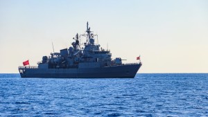 Τουρκικές ναυτικές δυνάμεις αναπτύσσονται προς το Ισραήλ νοτιοανατολικά της Κύπρου (βίντεο)
