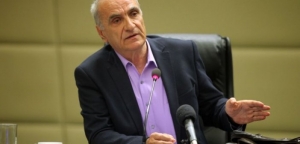 Γ.Βαρεμένος: Θηλιά στον λαιμό των μικρομεσαίων το χρέος