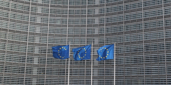 Κομισιόν: Η Ελλάδα βγαίνει από το καθεστώς ενισχυμένης εποπτείας στις 20 Αυγούστου