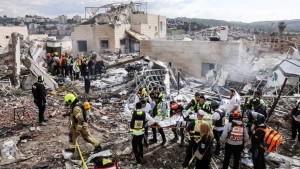 Βίντεο: Εικόνες καταστροφής σε Ιερουσαλήμ, Τελ Αβίβ &amp; κεντρικό Ισραήλ από την θύελλα βαλλιστικών πυραύλων του Ιράν!