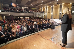 Συγκλονιστική συγκέντρωση – Παράσταση Νίκης για την Χριστίνα Σταρακά