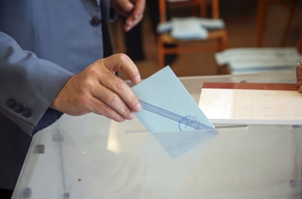 Εθνικές εκλογές: Πόσο πιθανές είναι; – Τι θα συμβεί με τα πιθανά κόμματα Καρυστιανού, Σαμαρά και Τσίπρα