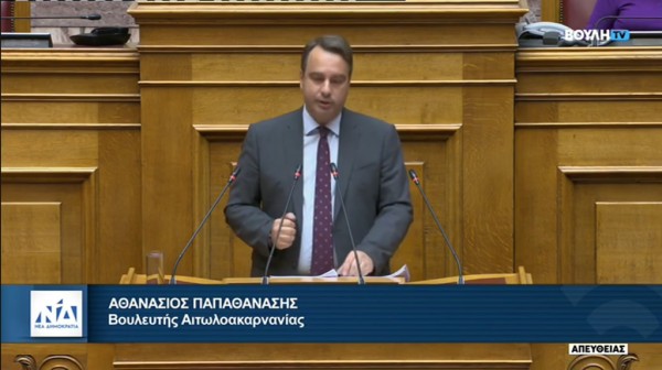 Θανάσης Παπαθανάσης: Κατοχύρωση μόνιμης αύξησης του κατώτατου μισθού και ενίσχυση των συλλογικών διαπραγματεύσεων