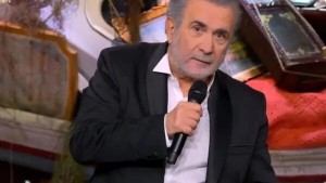 Λάκης Λαζόπουλος: «Θα τρελαθώ, σήμερα 200 γέροι κουμαντάρουν μια ολόκληρη χώρα»
