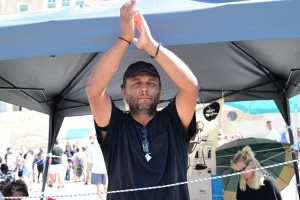 Δόθηκε άδεια εκταφής για την σορό του παιδιού του Π.Ρούτσι – Συνεχίζει όμως την απεργία πείνας ο τραγικός πατέρας